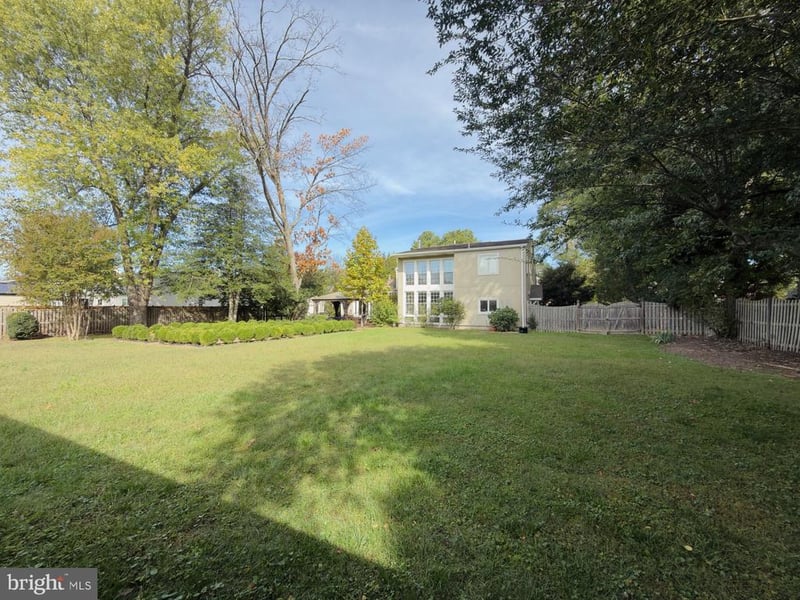 3709 Colonial Ave, Alexandria, VA 22309