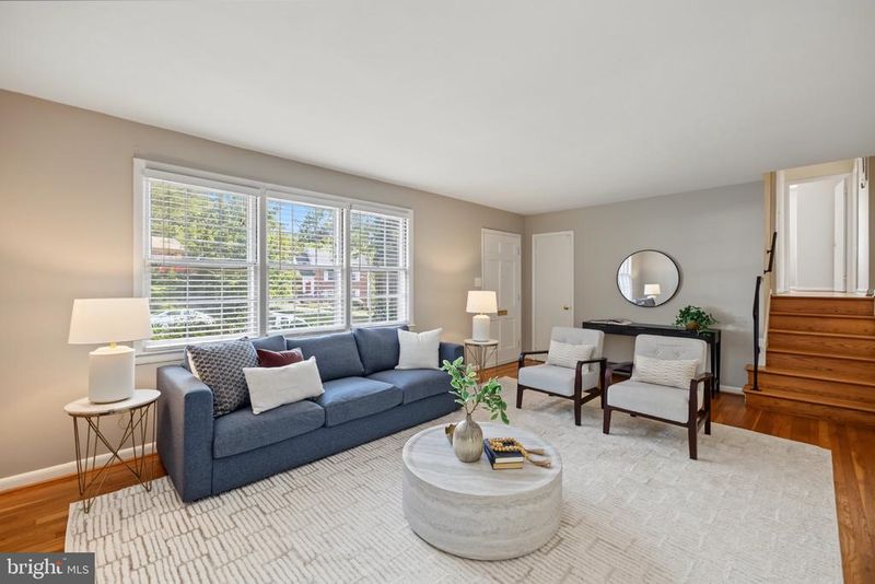3010 S Hill St, Arlington, VA 22202