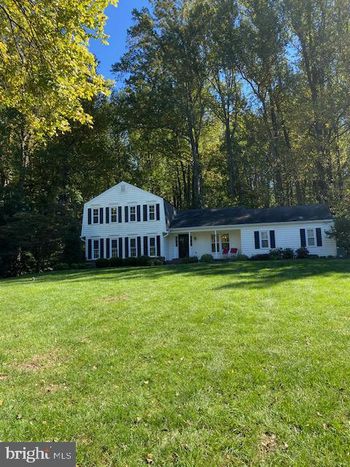 6119 Kings Color Dr, Fairfax, VA 22030