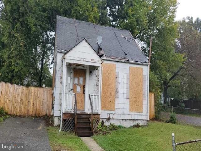 7412 Leona St, District Heights, MD 20747