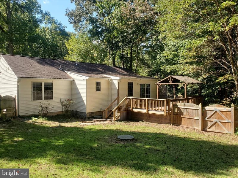 747 Lake Caroline Dr, Ruther Glen, VA 22546