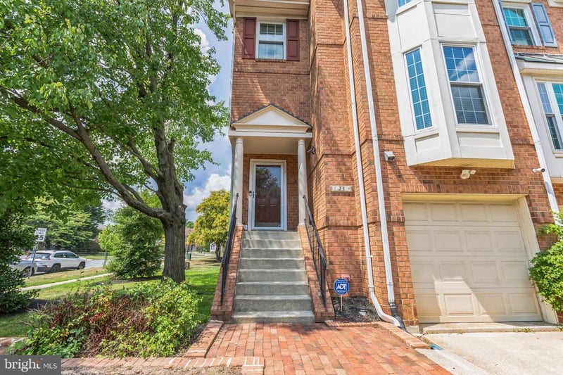 25 Morning Breeze Ct, Silver Spring, MD 20904