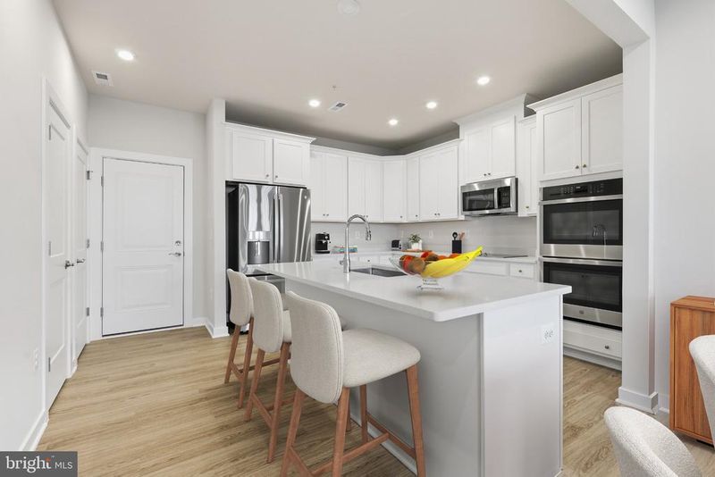 11021 Joslin St, Manassas, VA 20109