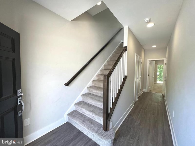 7719 Lexington Ct, Glen Burnie, MD 21061