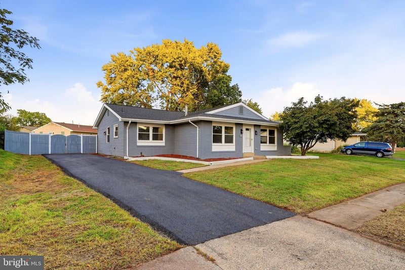 314 W Valery Ct, Sterling, VA 20164