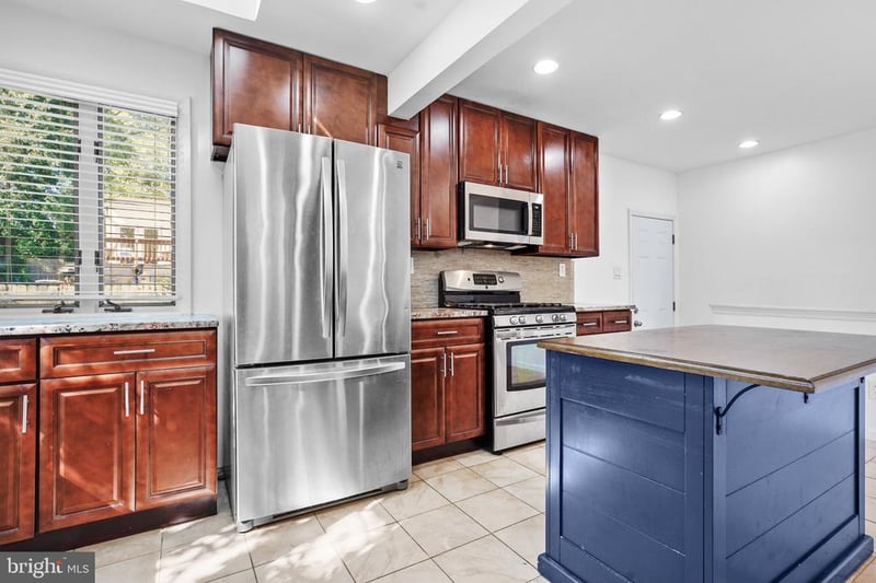 4607 Picot Rd, Alexandria, VA 22310