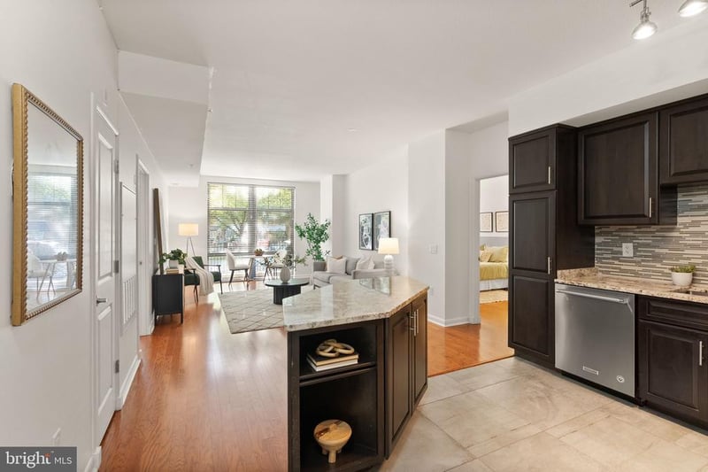 1021 N Garfield St #141, Arlington, VA 22201
