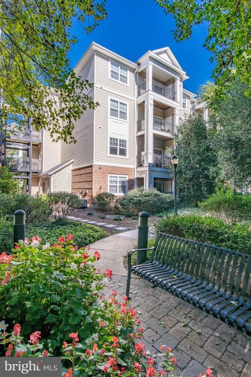 12921 Centre Park Cir #405, Herndon, VA 20171