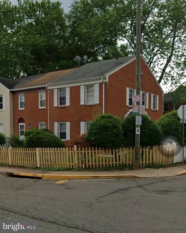 9826 Buckner Rd, Manassas, VA 20110