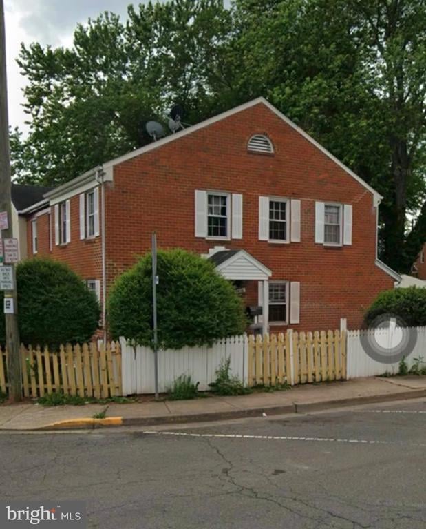 9826 Buckner Rd, Manassas, VA 20110