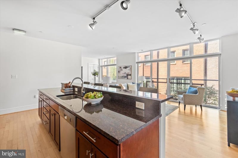 1654 Euclid St NW #201, Washington, DC 20009