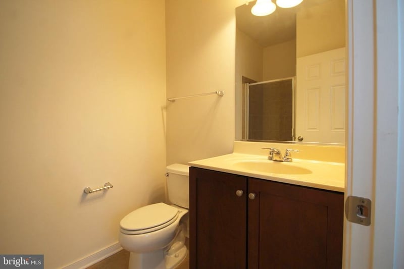 5800 Foley St, Alexandria, VA 22303