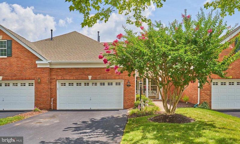 5133 Curran Creek Dr, Haymarket, VA 20169