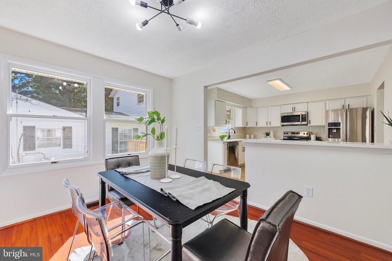 8121-A Elizabeth Rd, Pasadena, MD 21122
