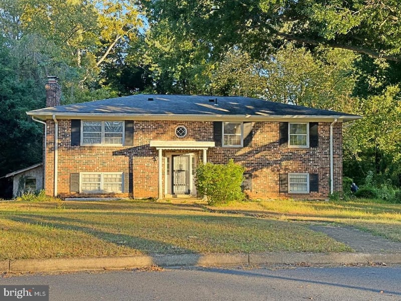 2809 Albany Ct, Fairfax, VA 22031