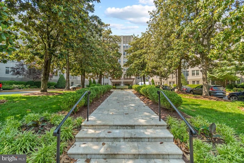 2737 Devonshire Pl NW #26, Washington, DC 20008