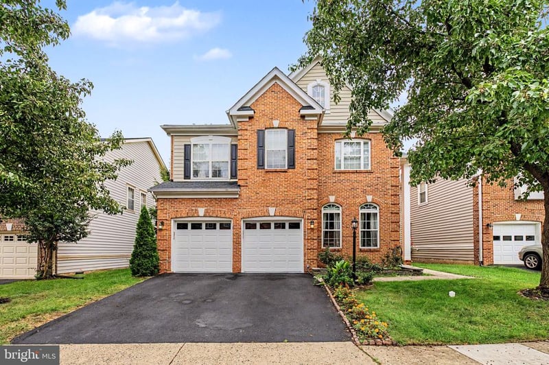 314 Senate Ct, Herndon, VA 20170