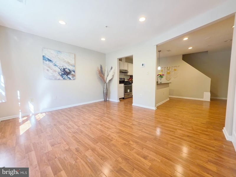 15441 Reprise Ter, Rockville, MD 20850