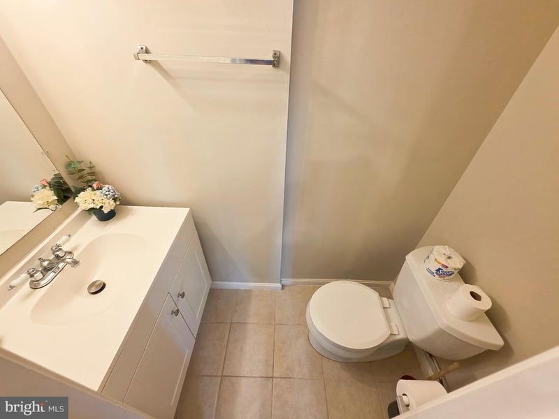 15441 Reprise Ter, Rockville, MD 20850