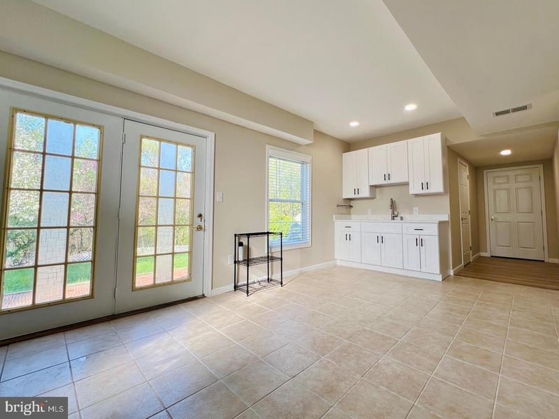 14120 Rock Canyon Dr, Centreville, VA 20121