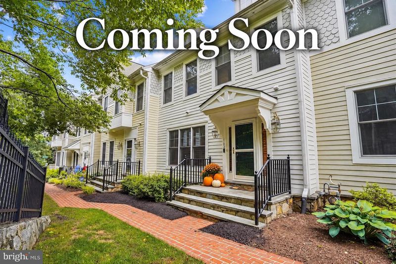 102 Edgehill Dr, Occoquan, VA 22125