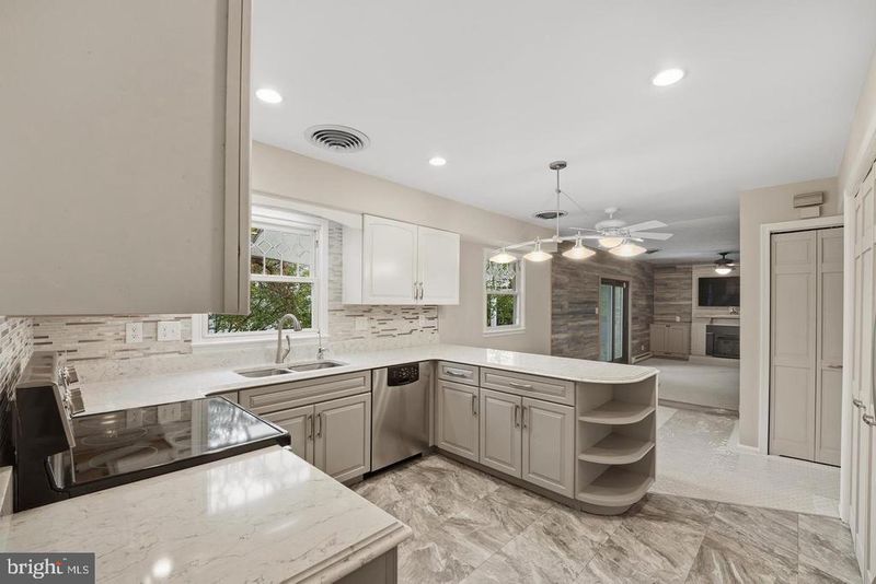 13106 Parkridge Cir, Fort Washington, MD 20744