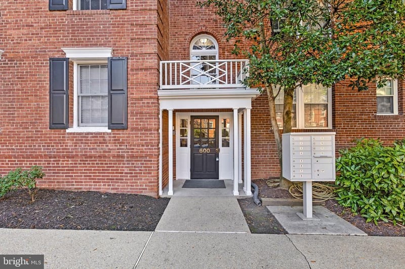600 Bashford Ln #2312, Alexandria, VA 22314