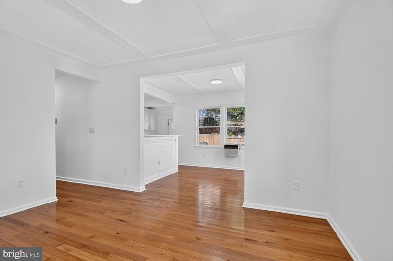 1004 Shepherd St NE, Washington, DC 20017