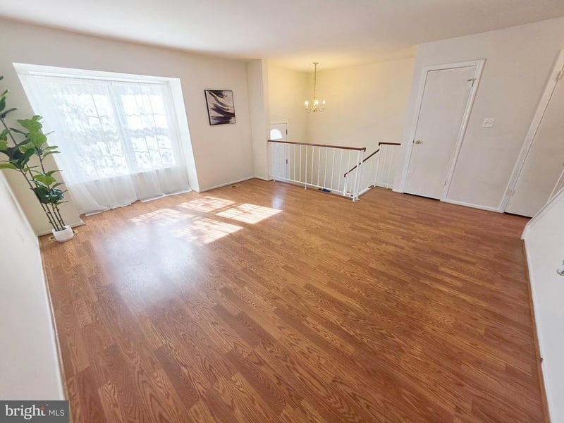 4 Narrowleaf Ct, Gaithersburg, MD 20878