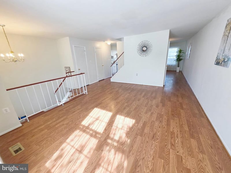 4 Narrowleaf Ct, Gaithersburg, MD 20878