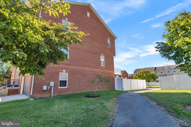 4934 Olympia Pl, Waldorf, MD 20602