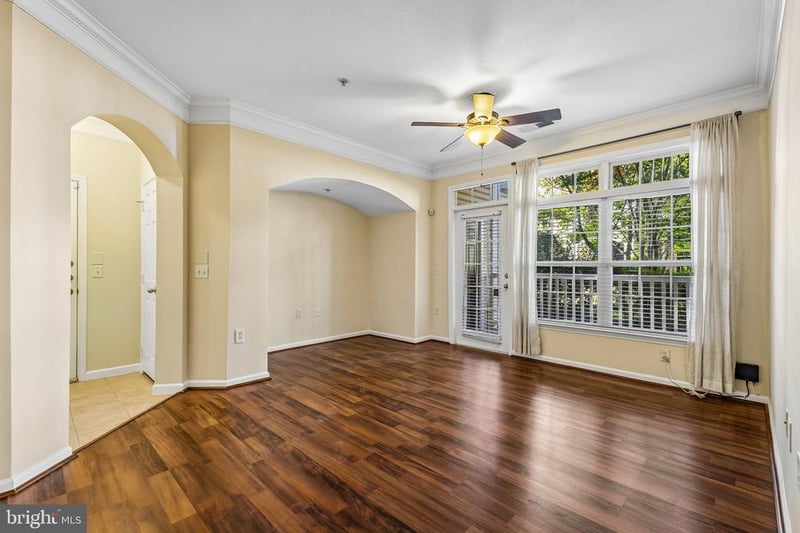 507 Sunset View Ter SE #104, Leesburg, VA 20175