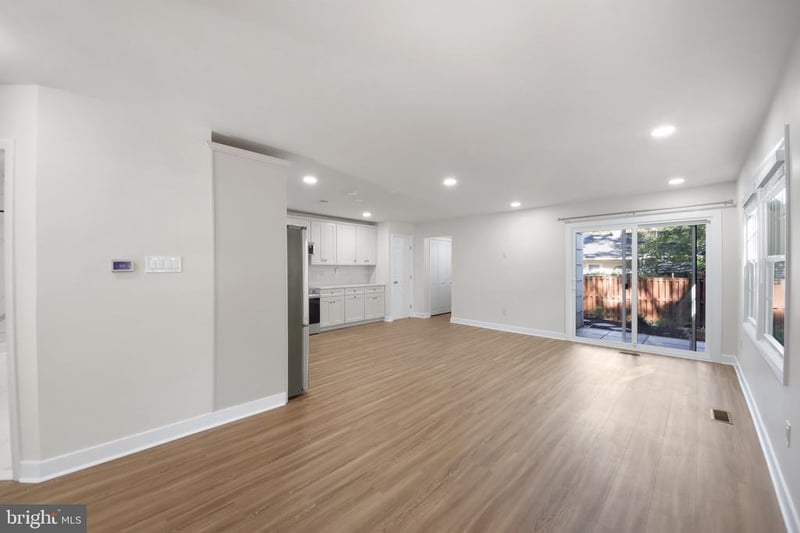 1746 Waldorf Ct, Crofton, MD 21114