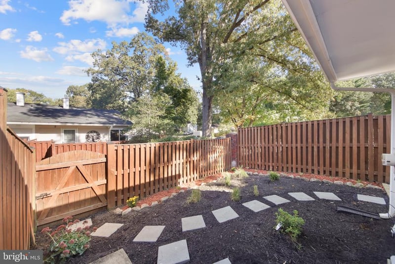 1746 Waldorf Ct, Crofton, MD 21114