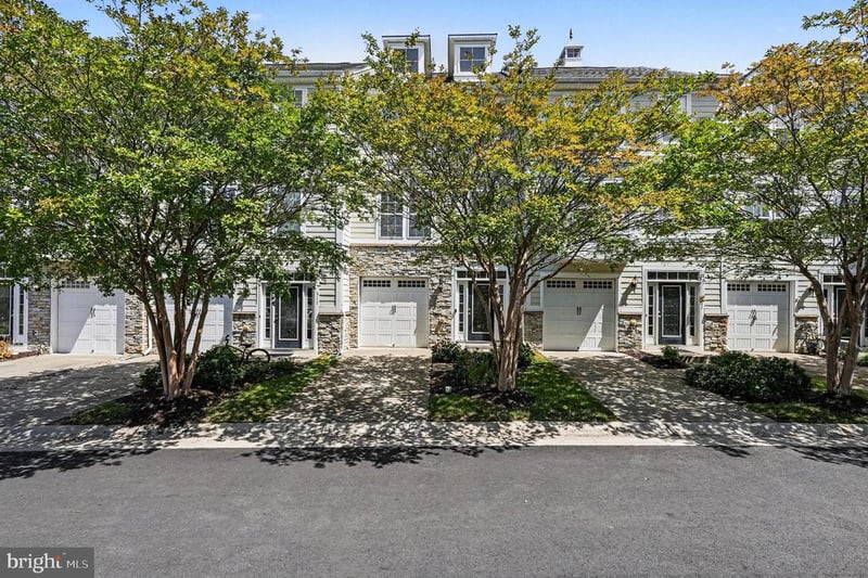 309 Monroe Point Dr, Colonial Beach, VA 22443