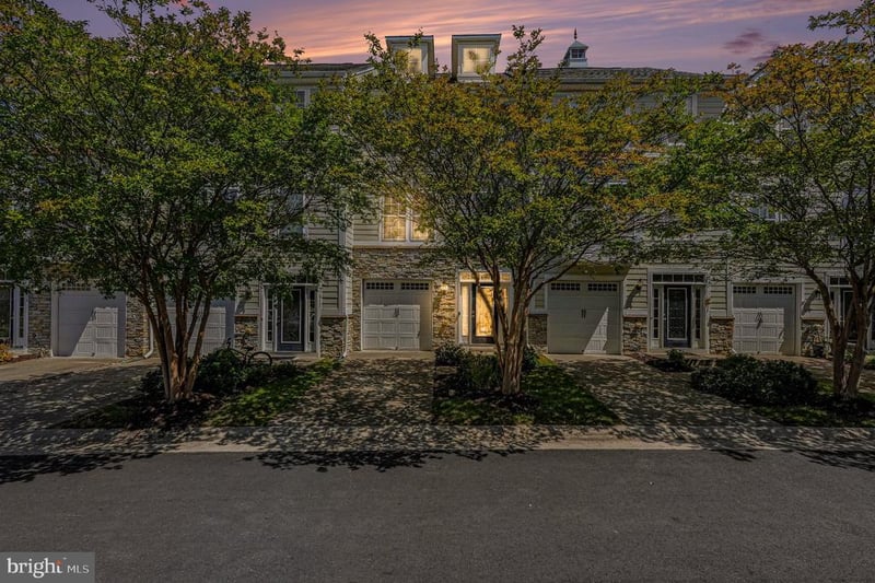 309 Monroe Point Dr, Colonial Beach, VA 22443