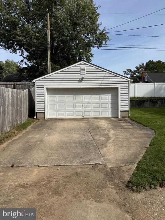 215 Sycamore Rd, Linthicum Heights, MD 21090