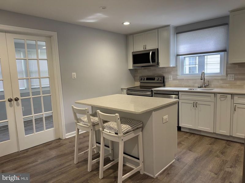 215 Sycamore Rd, Linthicum Heights, MD 21090