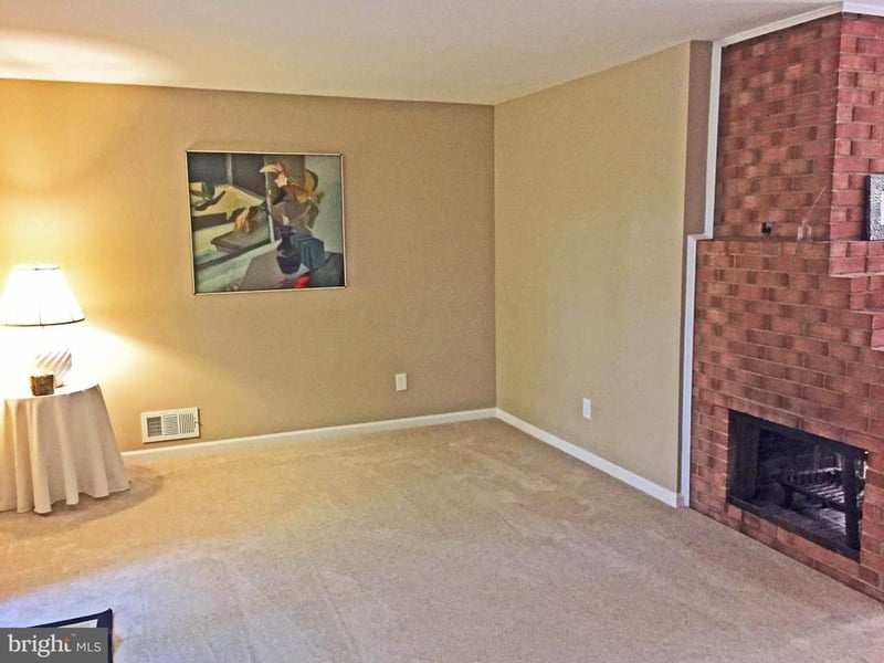5618 Inverchapel Rd, Springfield, VA 22151
