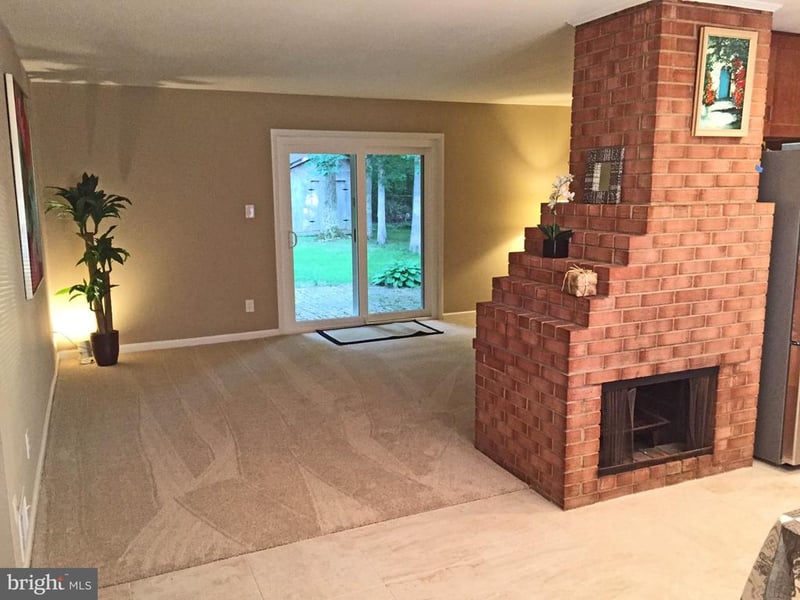 5618 Inverchapel Rd, Springfield, VA 22151