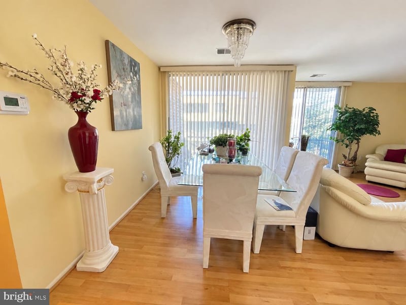 10200 Prince Pl #206, Upper Marlboro, MD 20774