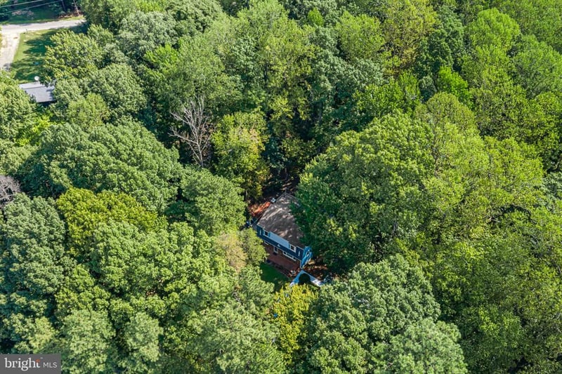 275 Castle Dr, Montross, VA 22520
