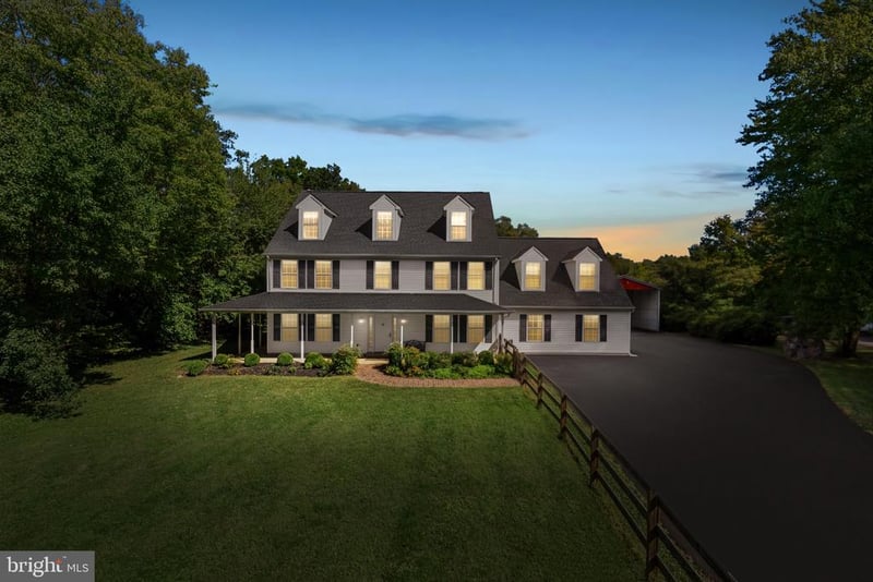 19091 Youngs Cliff Rd, Sterling, VA 20165