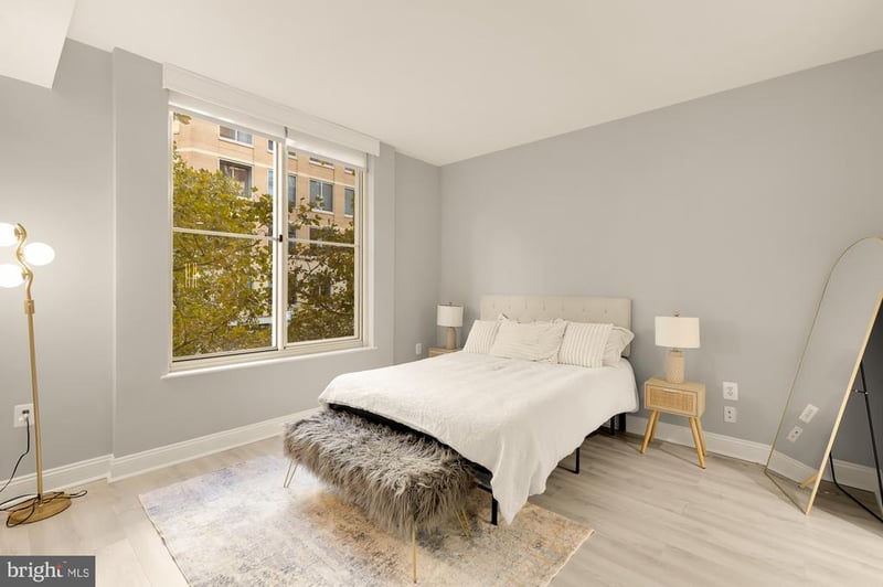 820 N Pollard St #210, Arlington, VA 22203