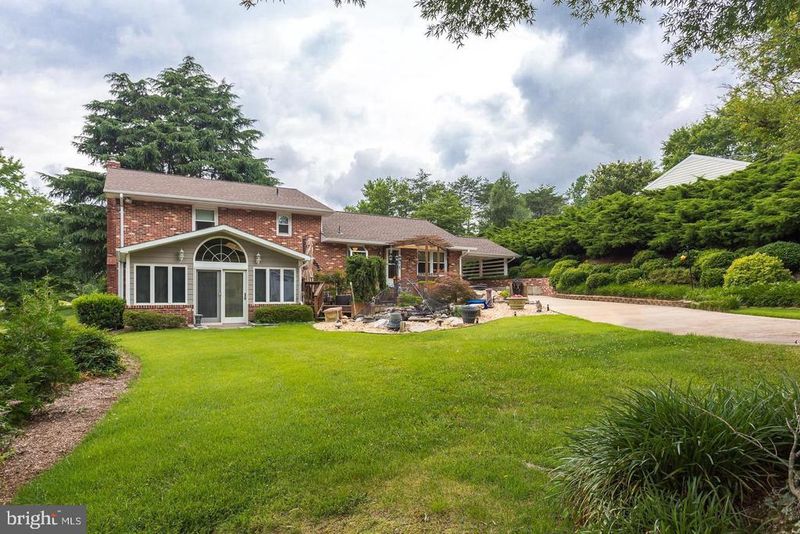 305 Ridgemore St, Fredericksburg, VA 22405