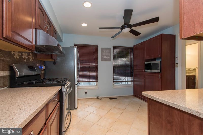 12 Cinzano Ct, Gaithersburg, MD 20878