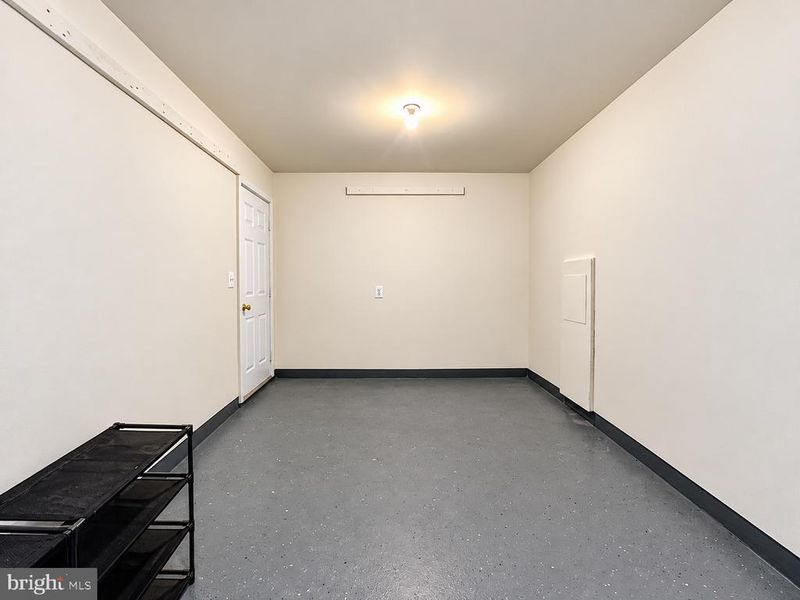 13036 Taxi Dr, Woodbridge, VA 22193