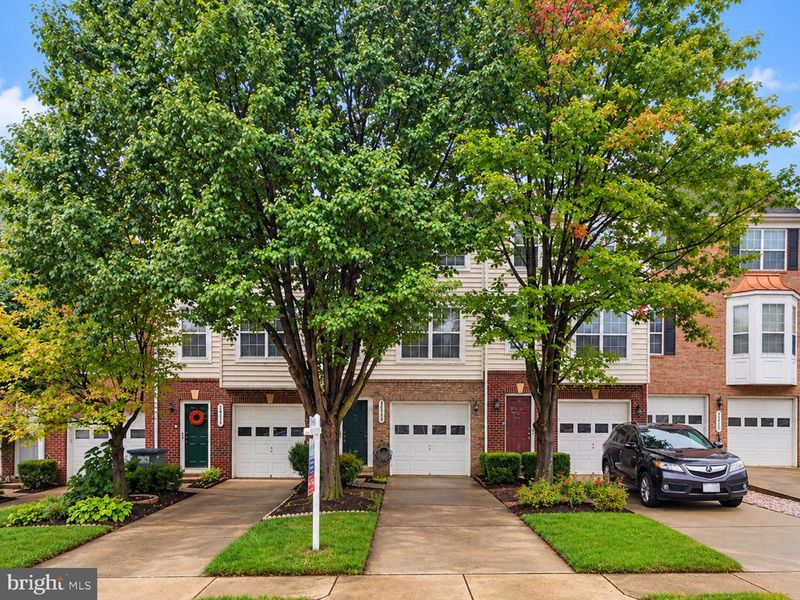 13036 Taxi Dr, Woodbridge, VA 22193