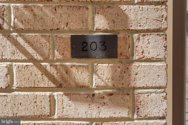 1124 25th St NW #203, Washington, DC 20037