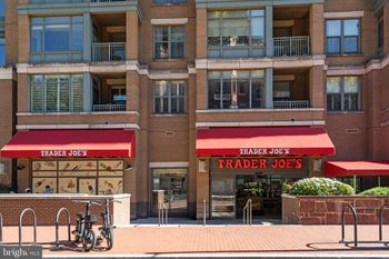 1124 25th St NW #203, Washington, DC 20037